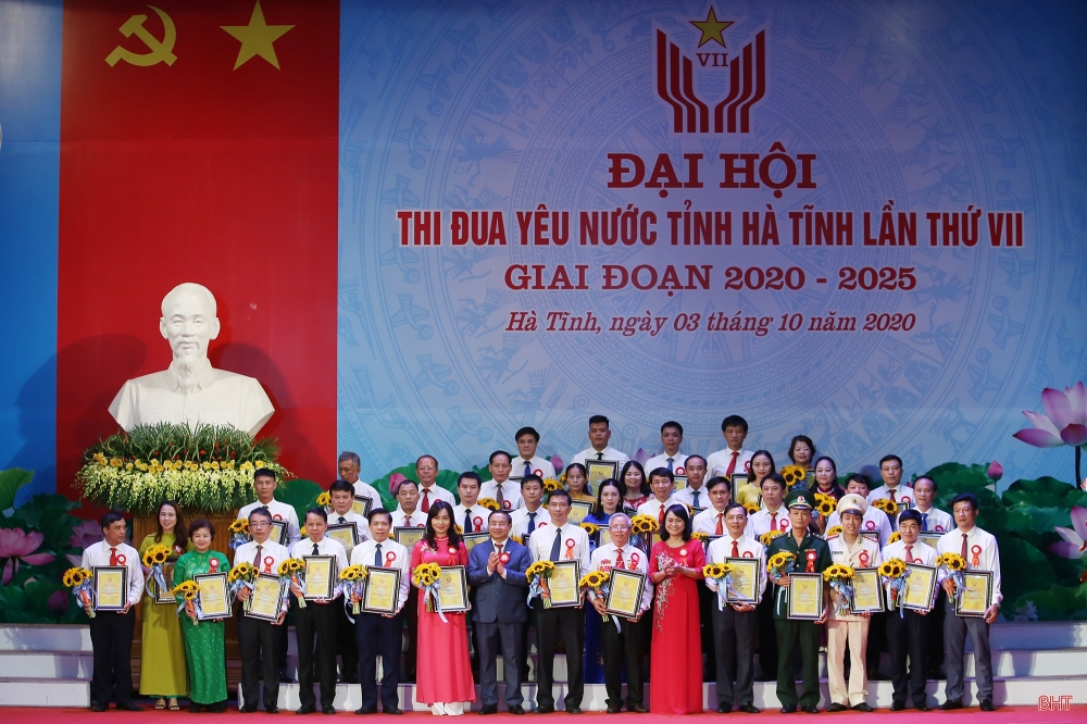 Sở Tài chính Hà Tĩnh được vinh danh là điển hình tiên tiến trong phong trào thi đua yêu nước toàn tỉnh giai đoạn 2015 - 2020