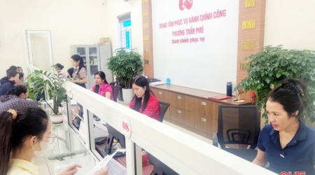 Đẩy mạnh phân cấp, phân quyền, xây dựng bộ máy tinh gọn,...